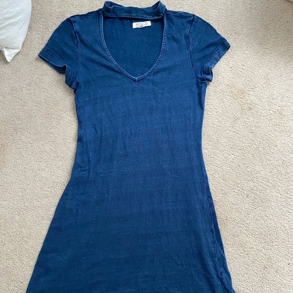 Dress with neck collar!